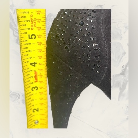 George black high heels with black rhinestones. Size 8 - Picture 9 of 9